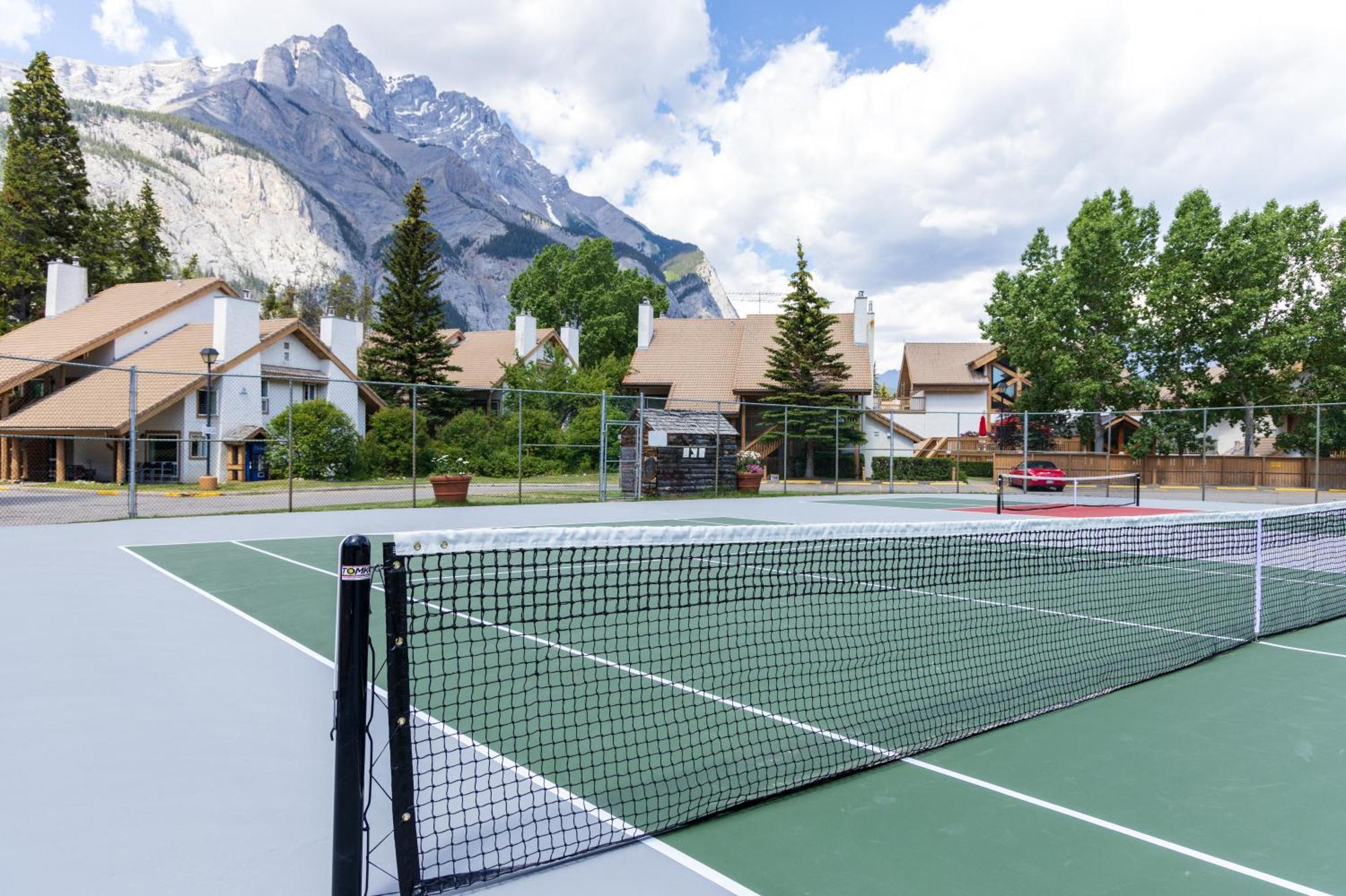 Banff Rocky Mountain Resort Kültér fotó